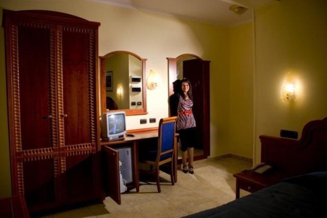 Hotel Duca Di Calabria Serra San Bruno Dış mekan fotoğraf